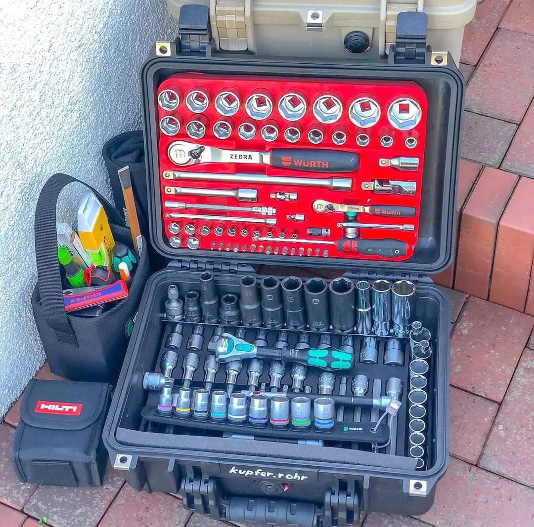 CREATING THE PERFECT CUSTOM TOOLBOX OUT OF A PELI CASE