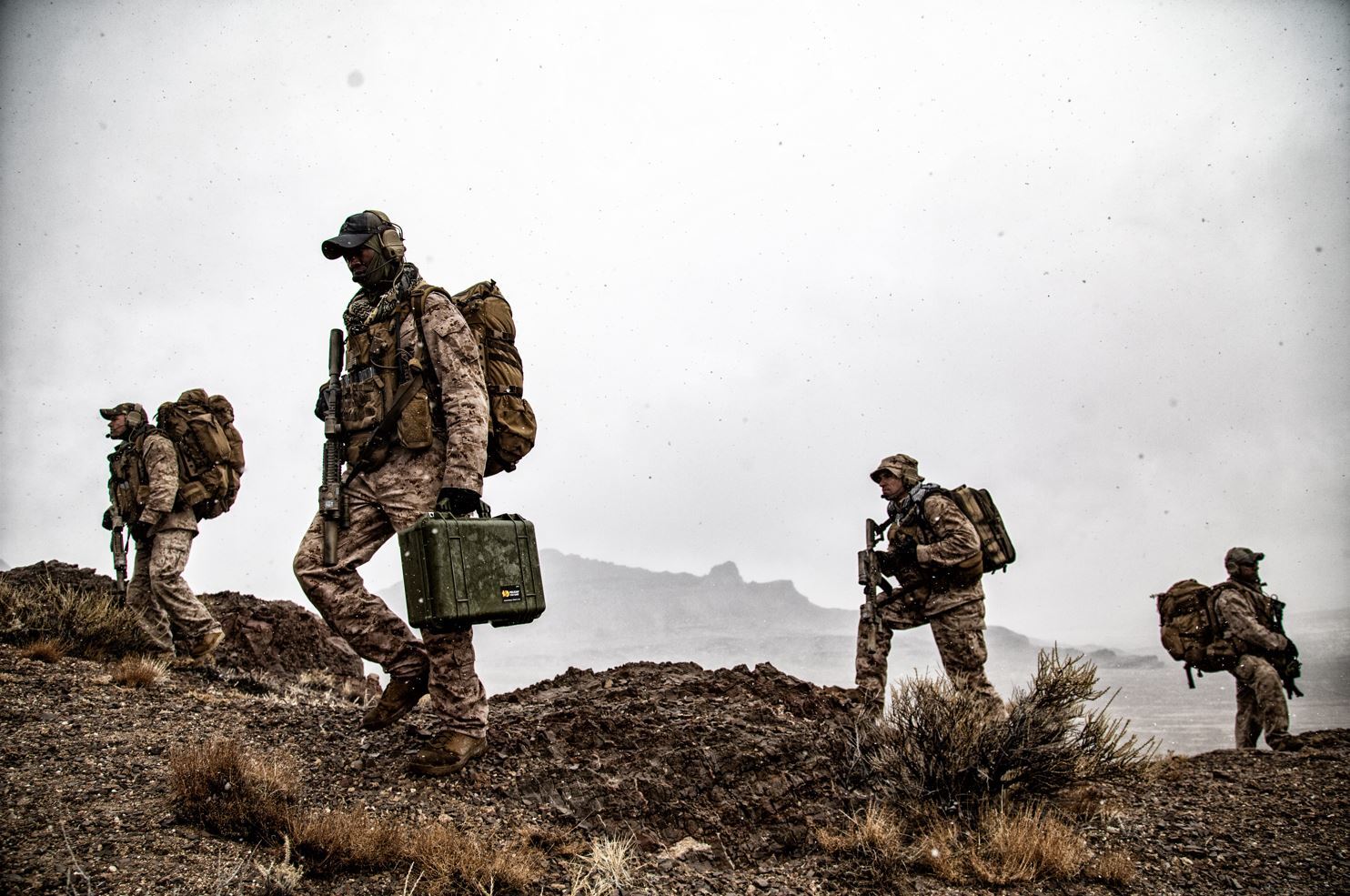 THE UNBEATABLE PROTECTION :HOW MILITARY PERSONNEL RELY ON PELI CASES