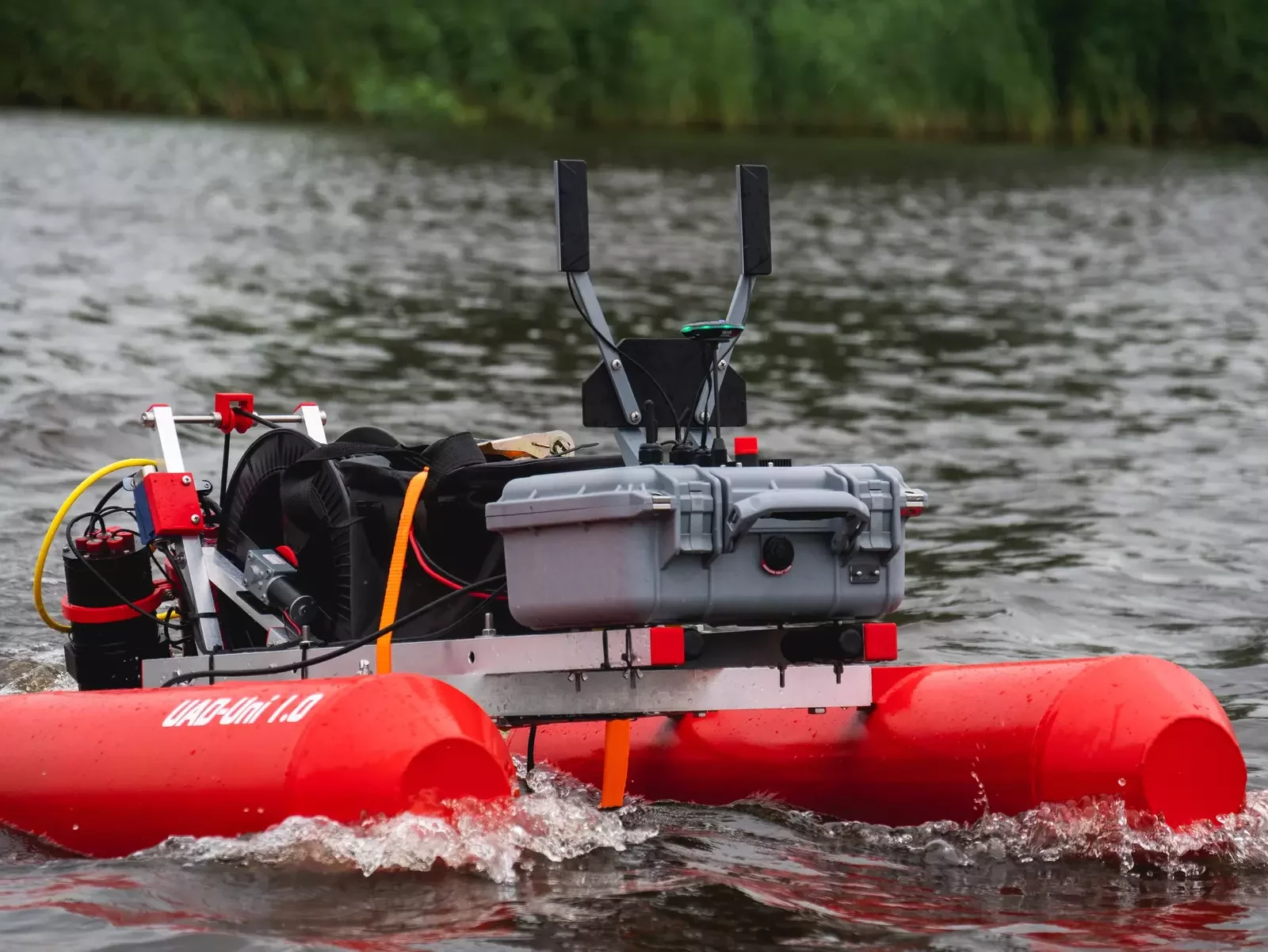 HOW VAN DIJK FEM ENGINEERING USED PELI CASES TO BRING THEIR AQUATIC DRONE TO LIFE 