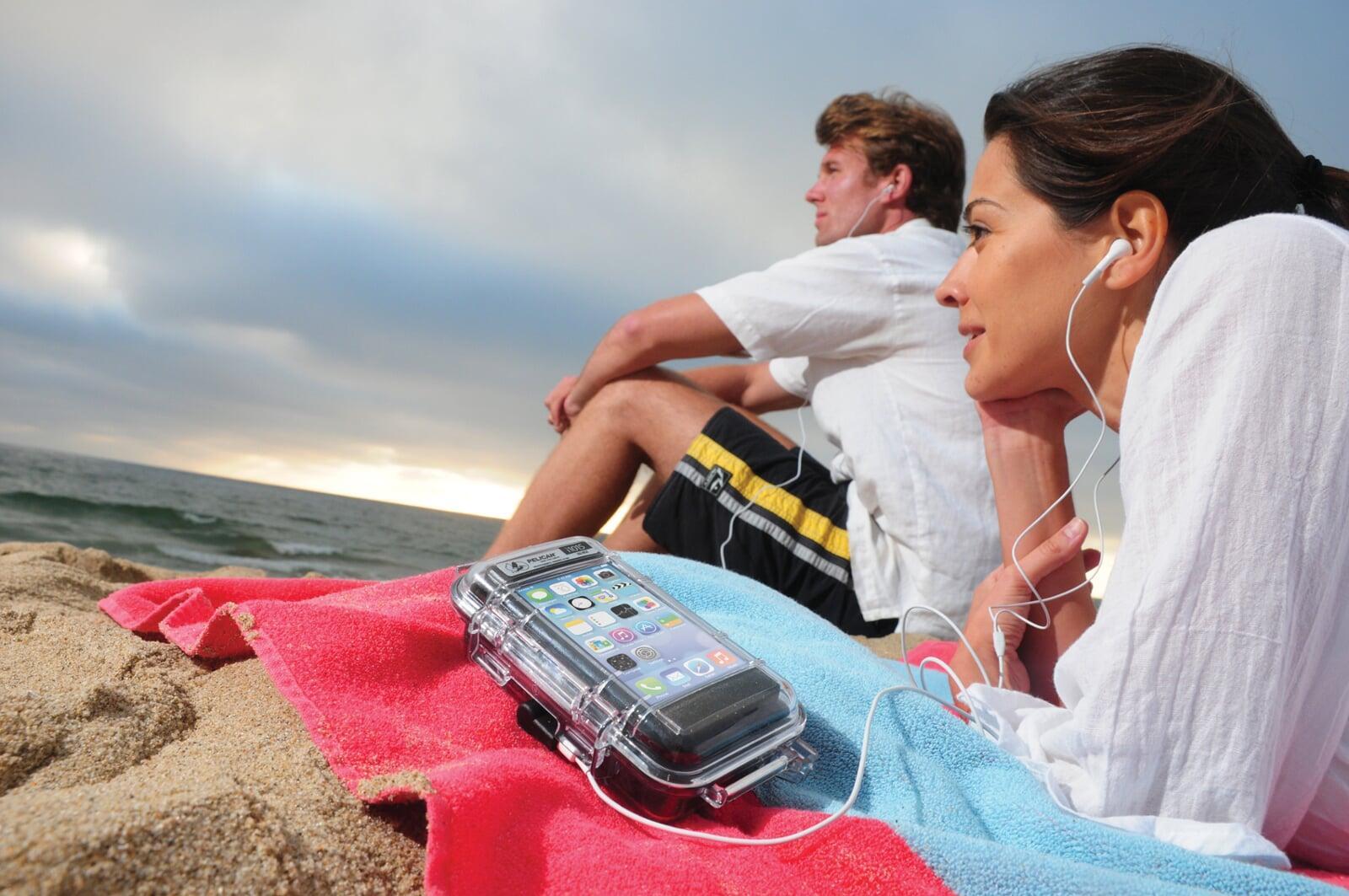 EIN PAAR UNVERZICHTBARE DINGE FÜR DEN STRAND IN DIESEM SOMMER