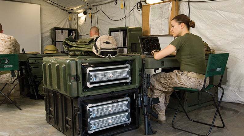 HOE PELI MILITAIREN EN STRIJDKRACHTEN HELP RACK CASES